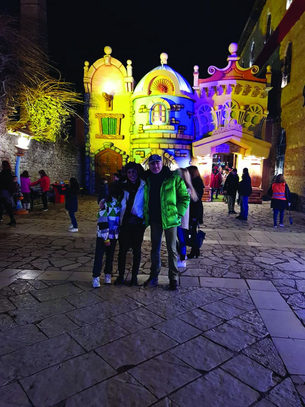 Εύχομαι να είδες κύριε Βλαχάκη τι σημαίνει στολισμός και Χριστούγεννα...