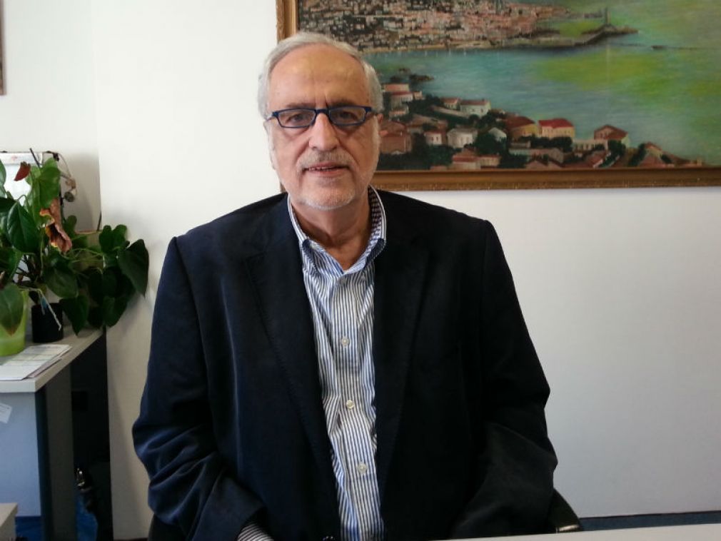 Η γιατράρα... πάει για διοικητής!