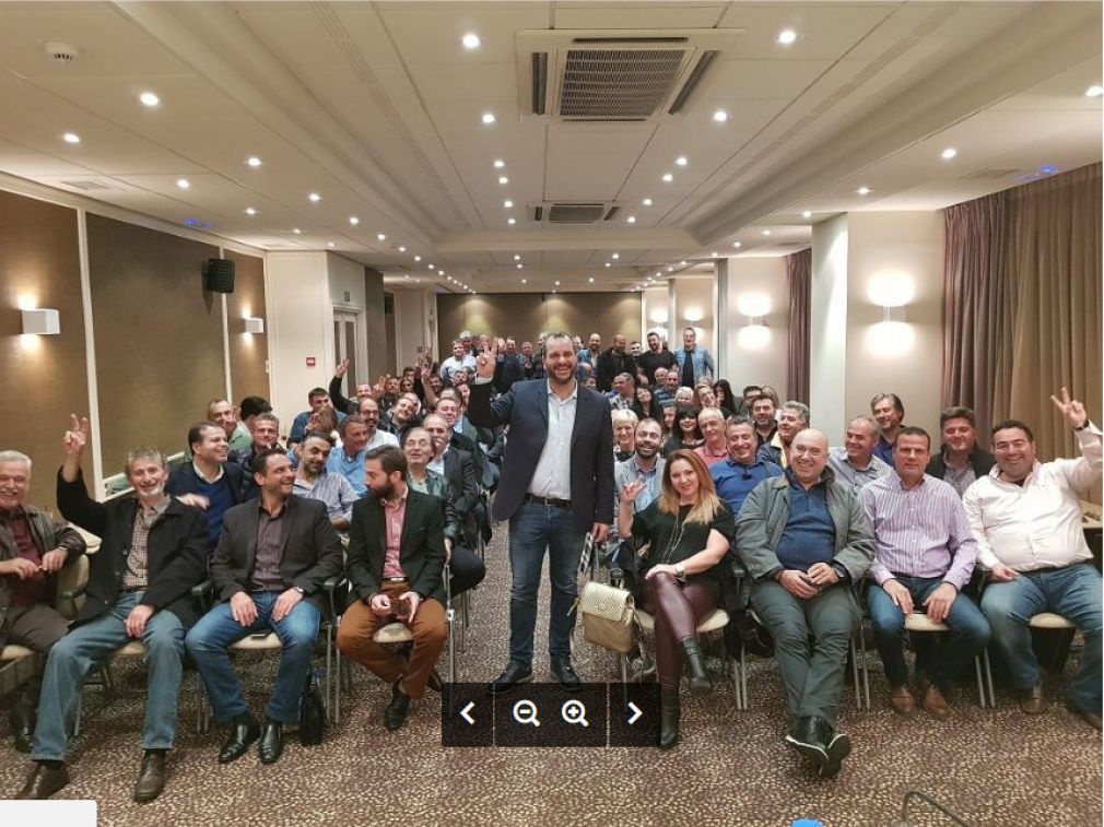 Βρείτε που μοιάζουν... οι φωτογραφίες!