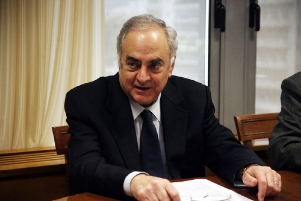 Δύσκολα για τον Κυριάκο...