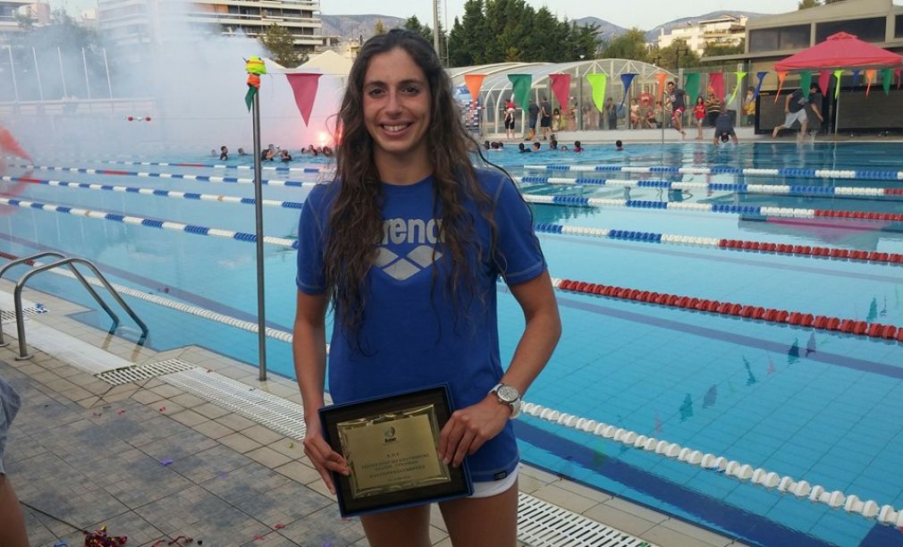 Η κοπελιά δεν "παίζεται"