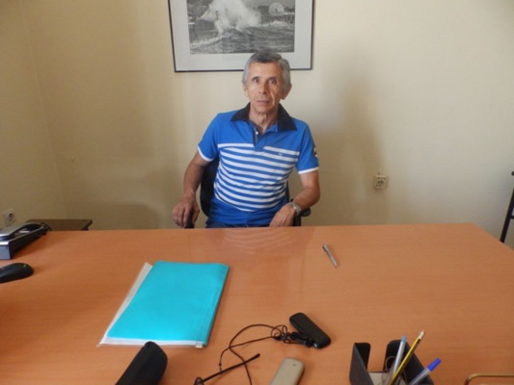 Μανόλης... το "τρεχαντήρι"...