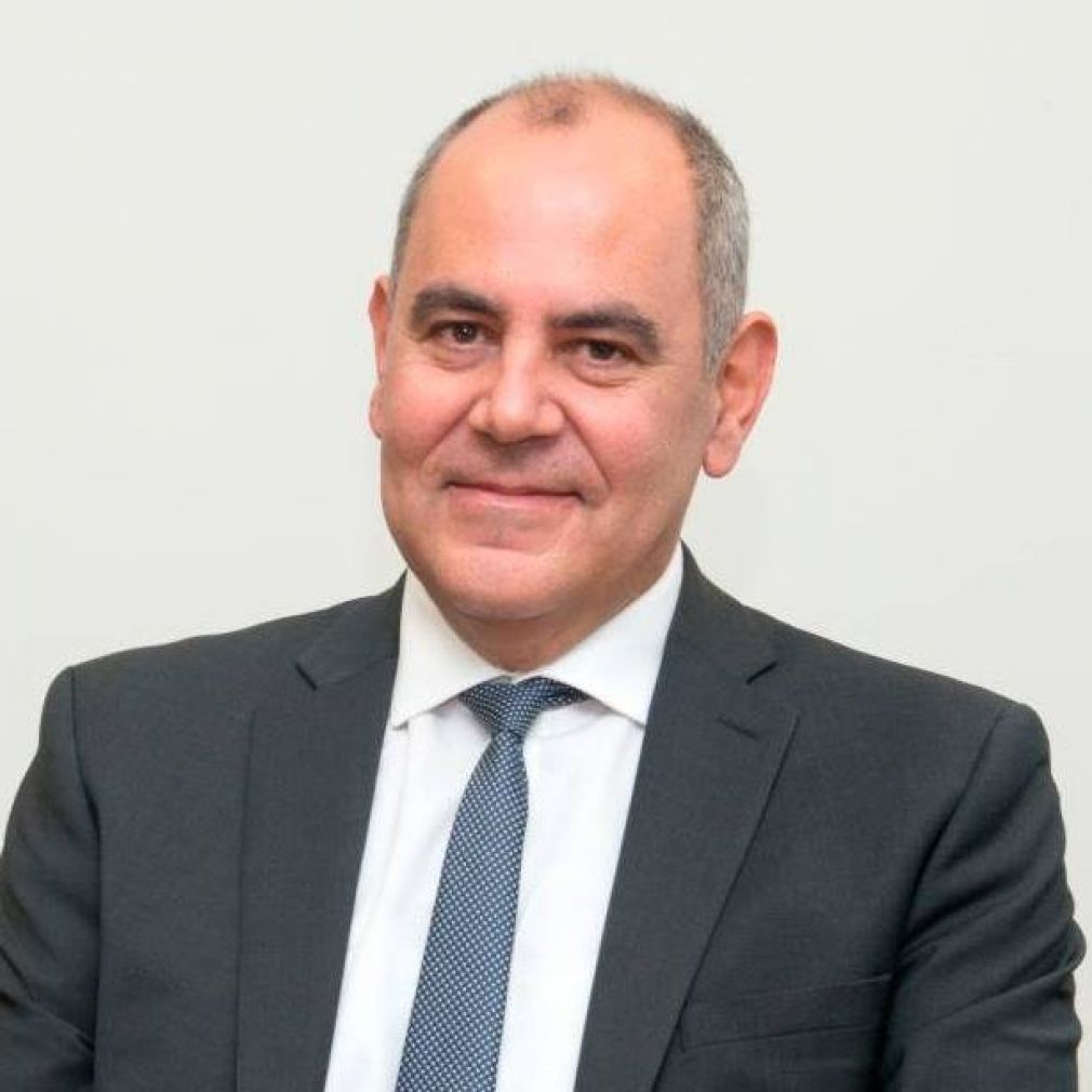 Φουντώνουν...