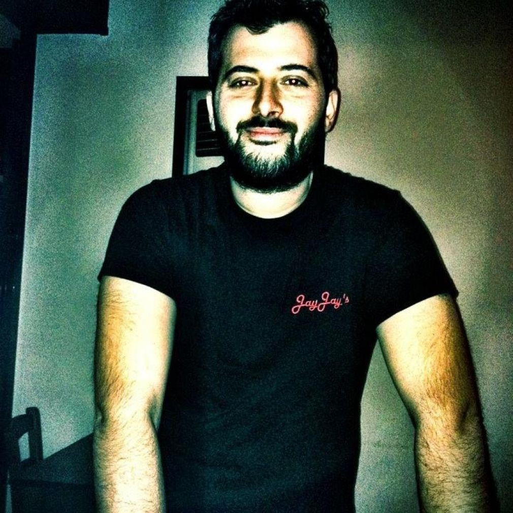 Πλήρωνε... σε μπέργκερ τους Παναθηναϊκούς!