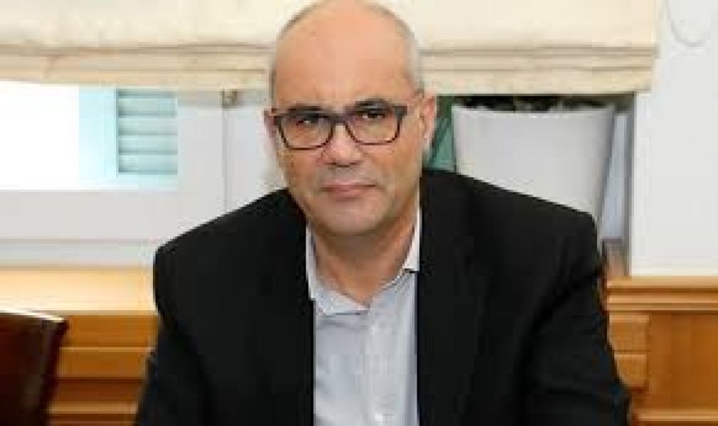 Αλλού... ντ' αλλού!