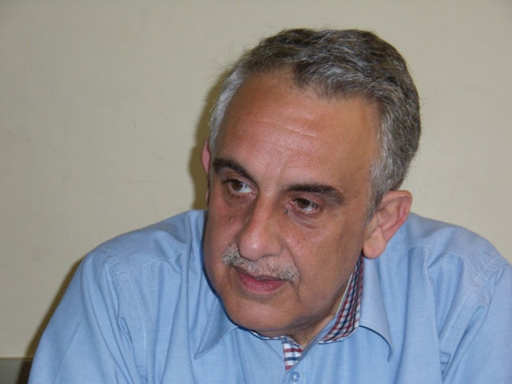 Μόνο αυτός μπορεί...