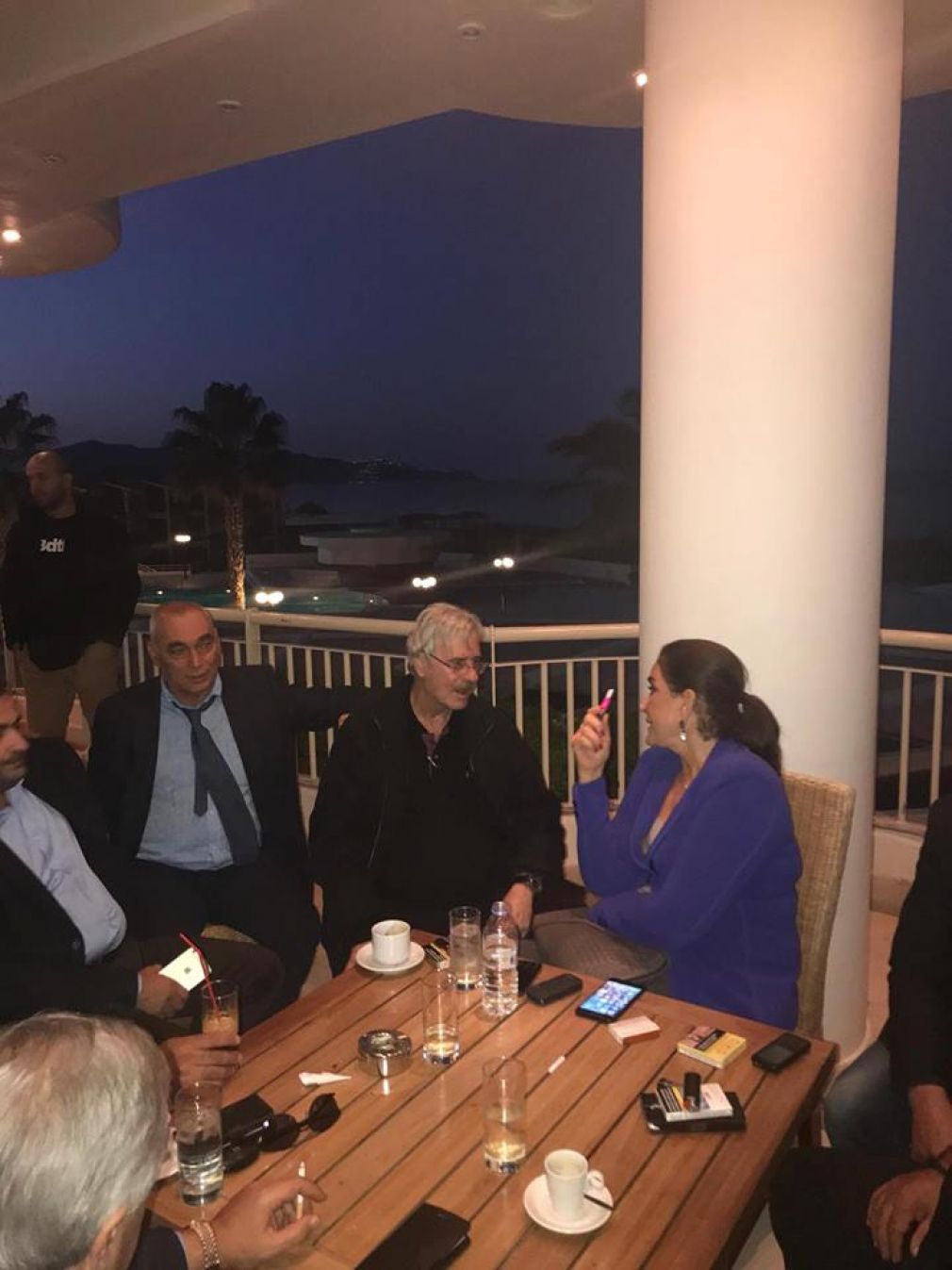 Αμ τι... μπρίκια κολλάμε;