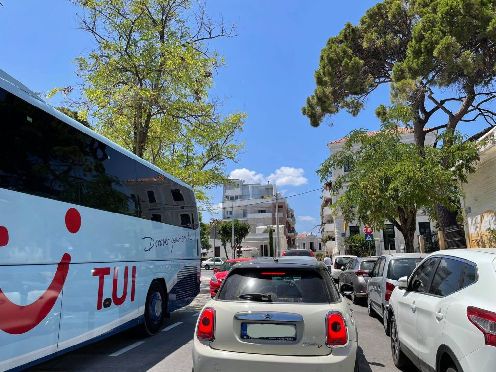 O "Πάπας" Παναγιώτης ξέρει τα πάντα!
