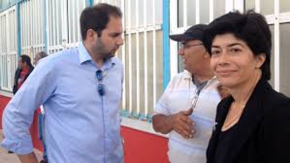 «Τελεσίγραφο» Χατζηδάκη για κατεδάφιση αυθαιρέτων σε προστατευόμενες περιοχές... Και εκεί... να πιαστεί ο Χαζηράκης!