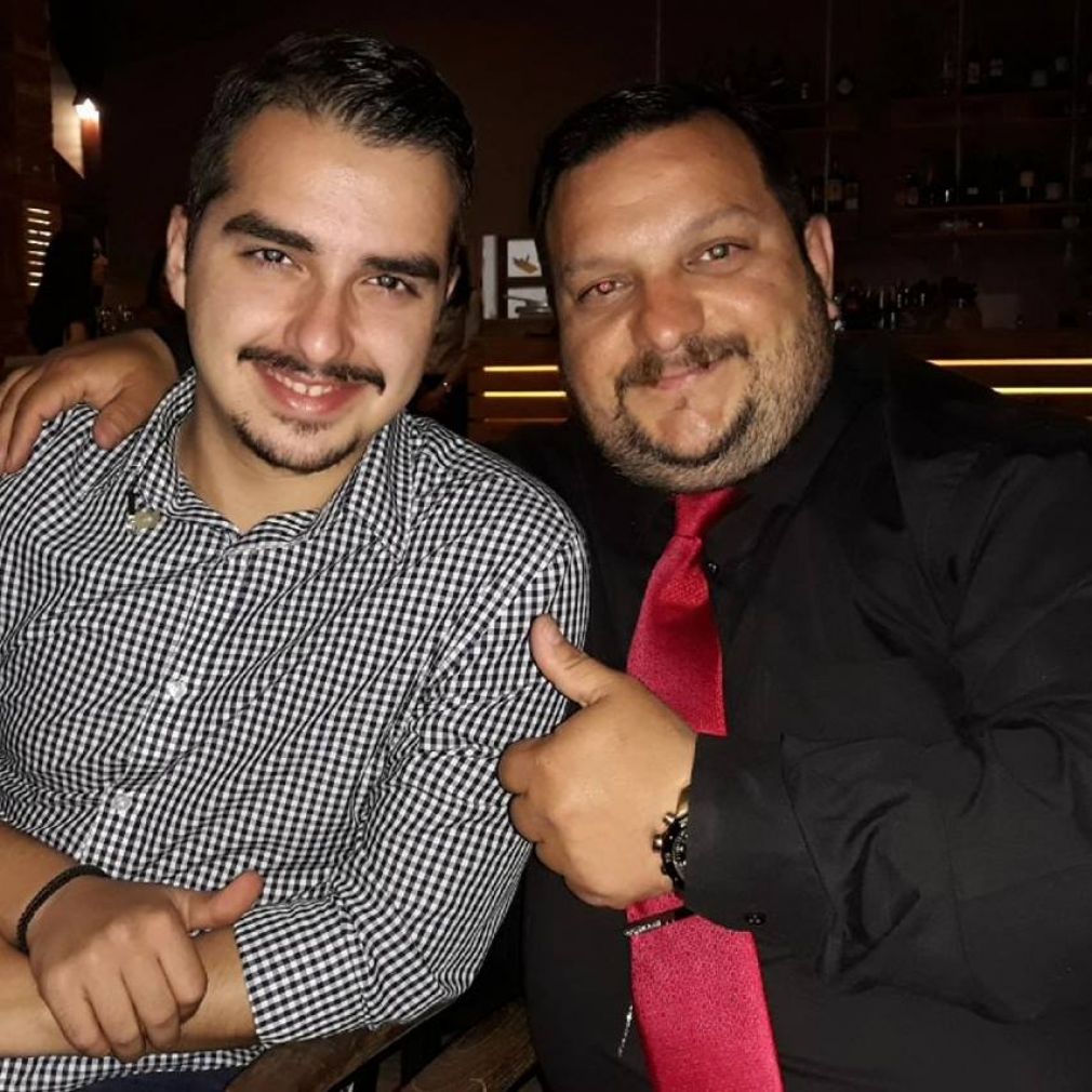 Τον ακούνε πολλοί σας λέω...