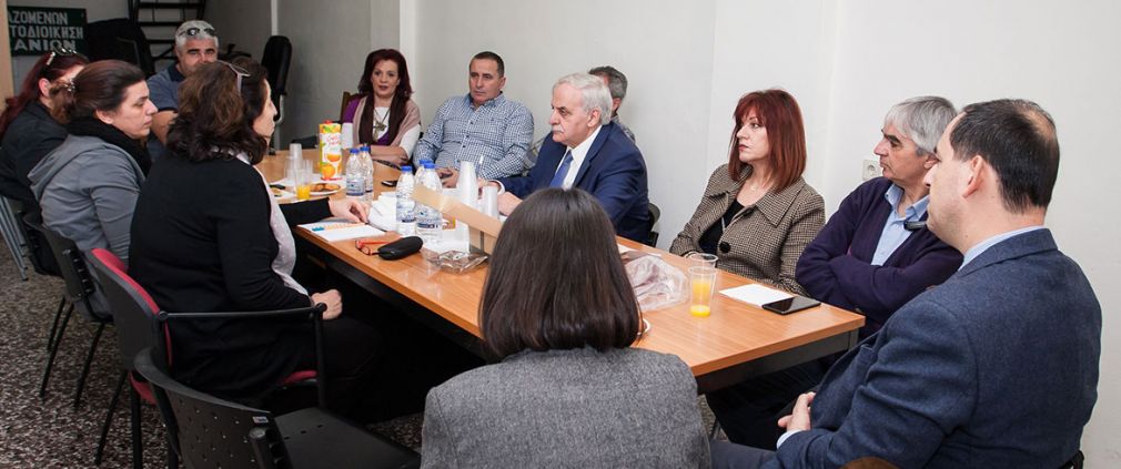 Κάθε μέρα... και ένας υποψήφιος!