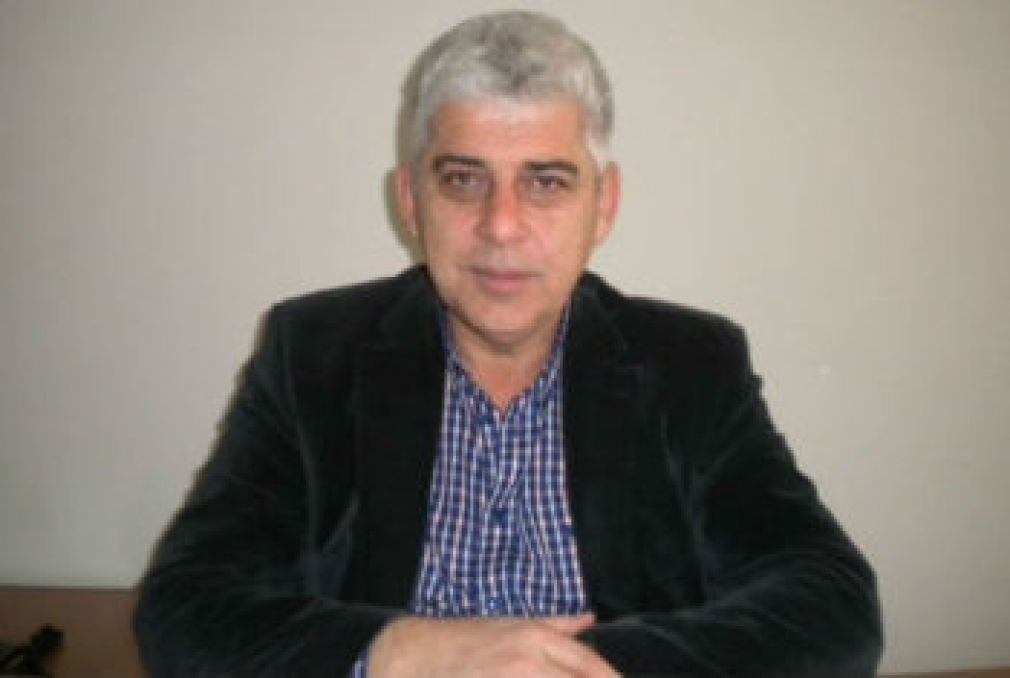 Απάνω τους...