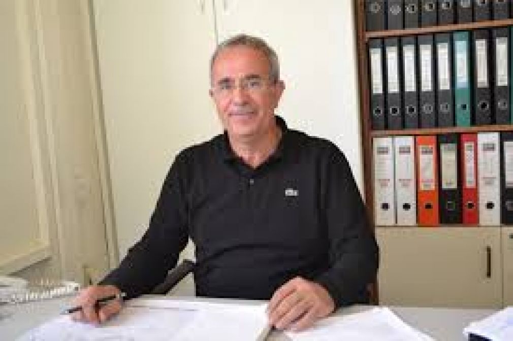 Πρώτος...