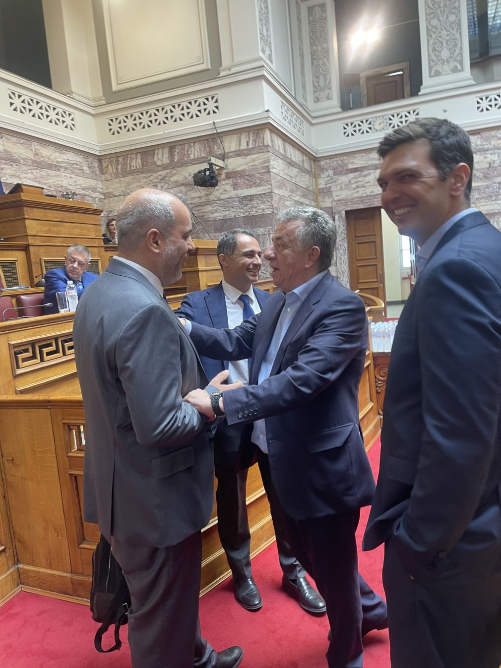 Το ψηφοδέλτιο του Αρναουτάκη και του Ροκάκη μπορεί να βγάλει υποψηφίους της βουλής