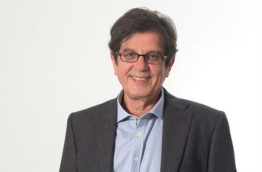 Μας δουλεύει ο Σαρρής;