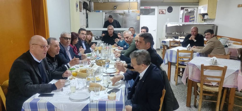 Ταϊζε τους... να μην φύγουν...