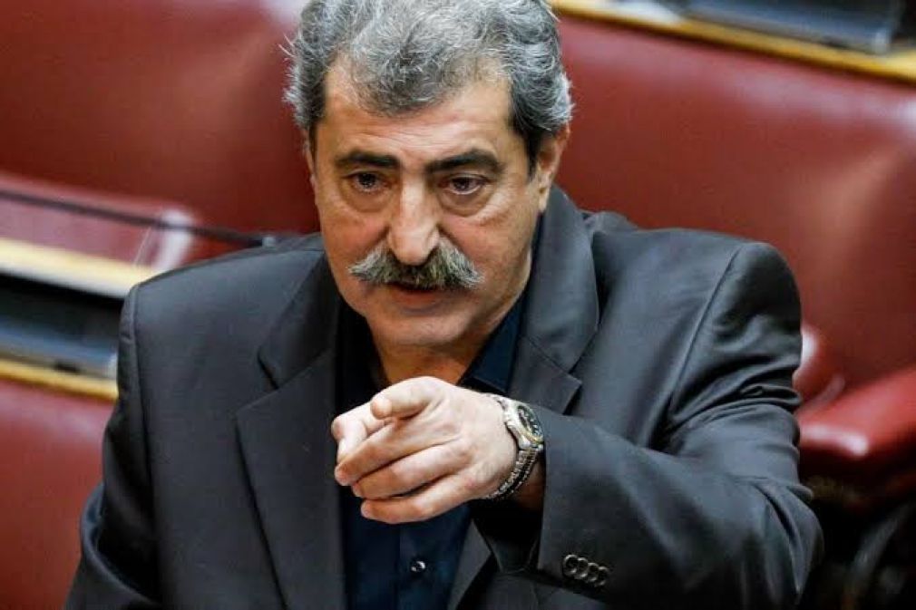 Αχ... ο Μητσοτάκης δεν πέφτει με κρότο τελικά!