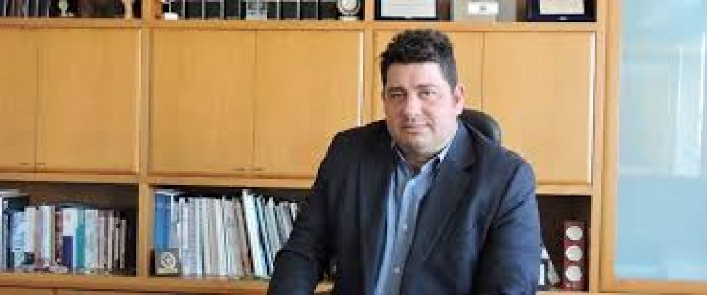 Εδώ είμαστε και θα το δείτε…