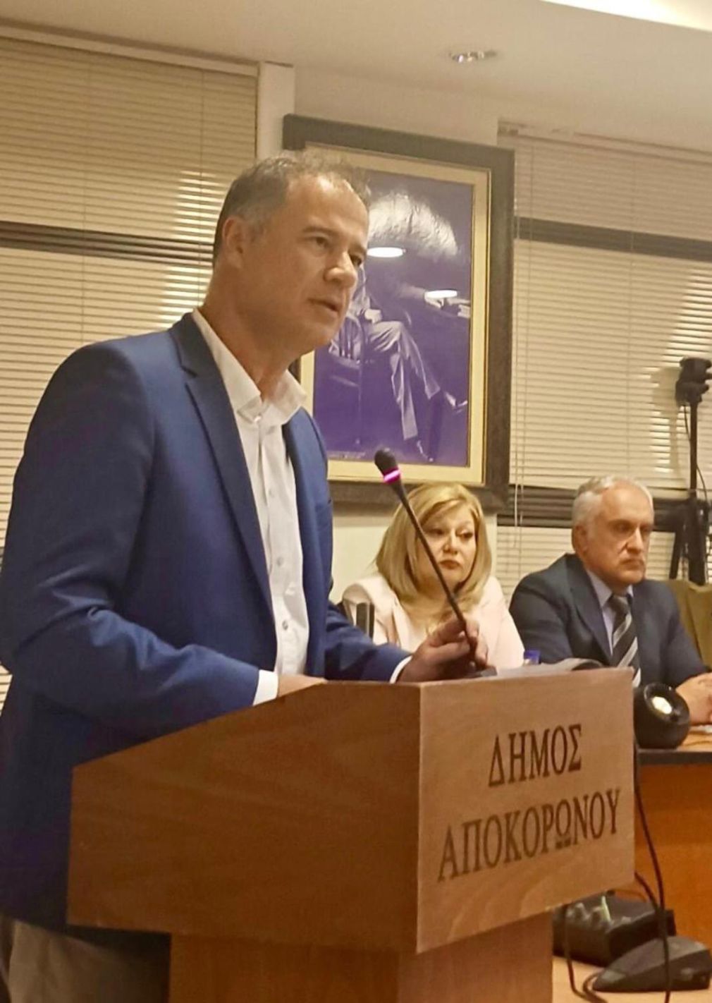 Δεν έχει ανοίξει ακόμα τα "χαρτιά" του ο Χάρης