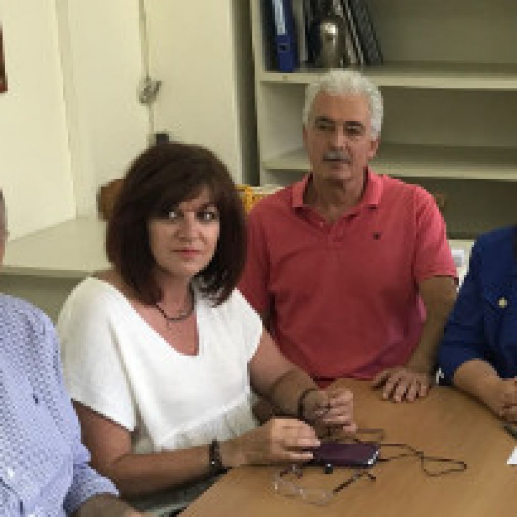 Τους παραδέχομαι και τους δύο...