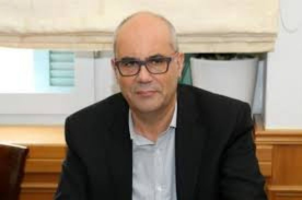 Ξέρει καλά... αντίο!!!