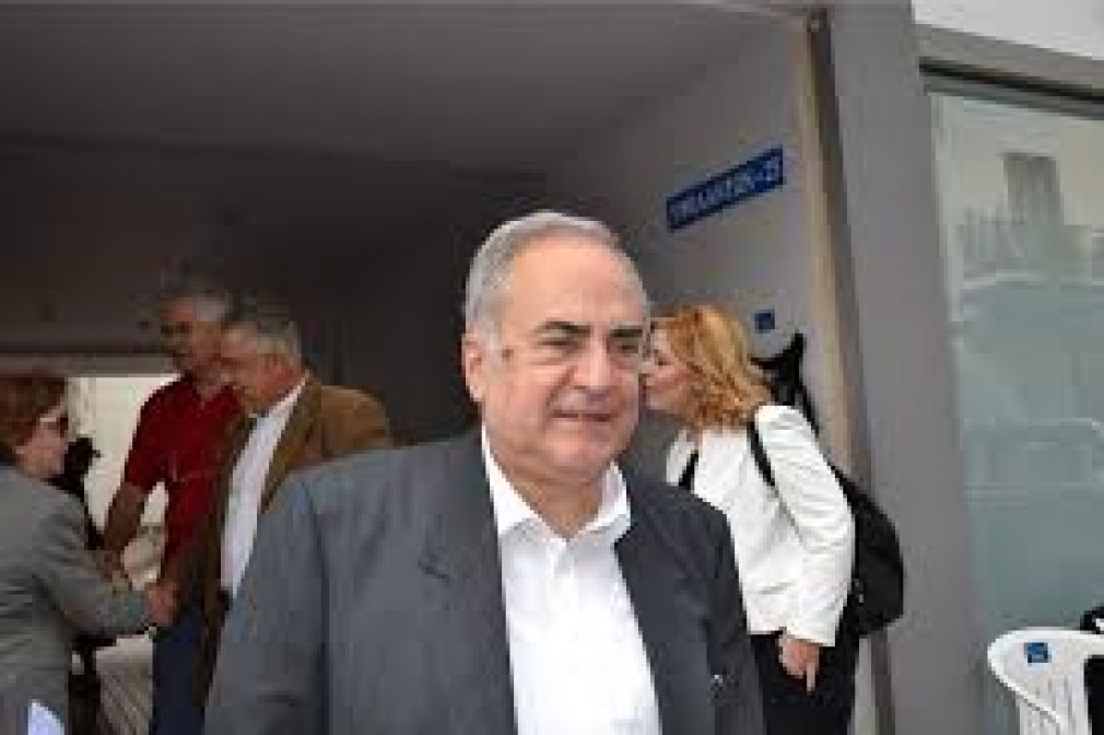 Καφεδάκι με τον Άρη... και πάντα στο πλάι του!