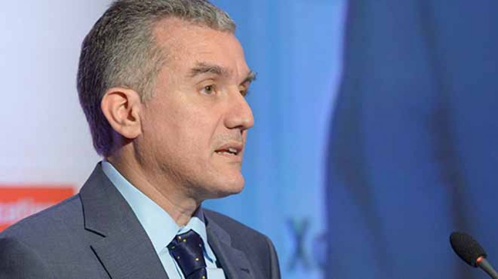 Χαλαρά έτσι Μανούσο...