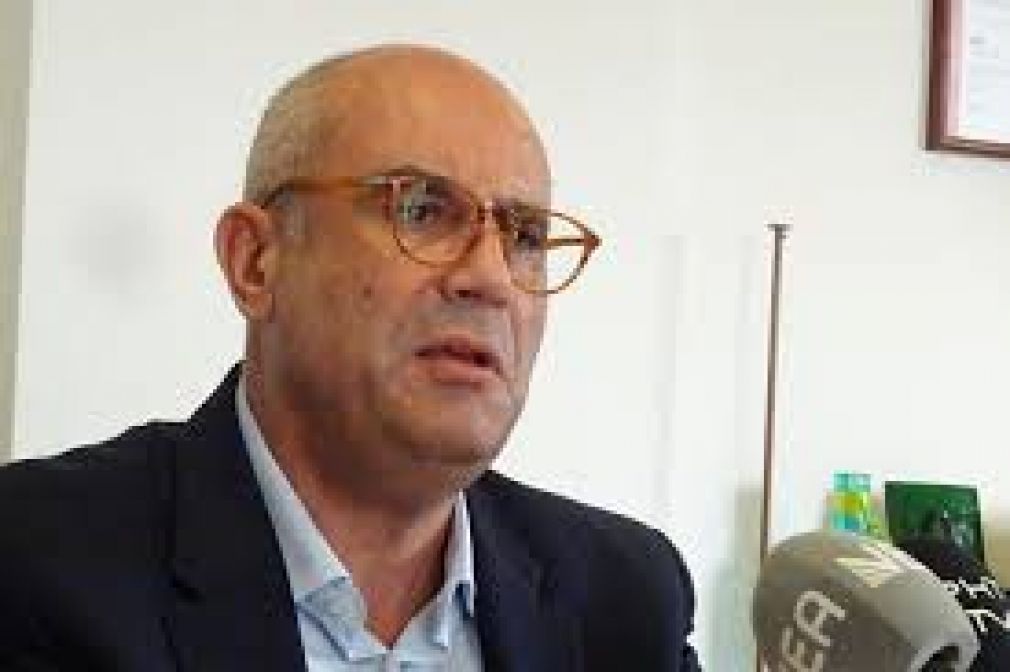Σκέψεις ακόμα και για να μην κατέβει...